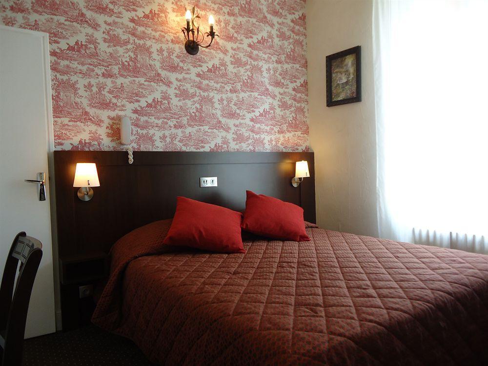 אמבואה Logis Hotel La Breche - Restaurant Berthelot מראה חיצוני תמונה