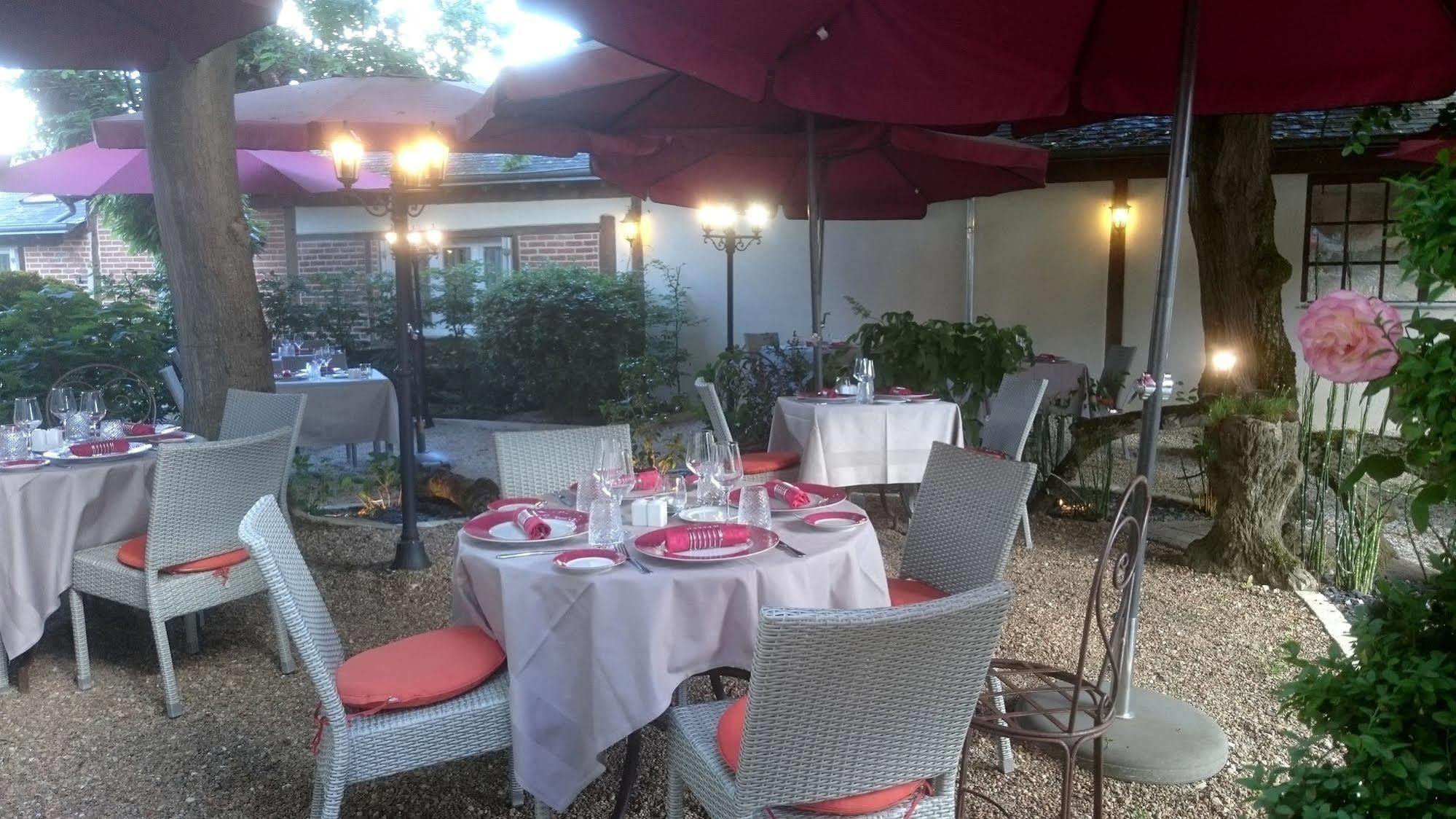 אמבואה Logis Hotel La Breche - Restaurant Berthelot מראה חיצוני תמונה